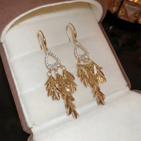 Wholesale Women’s Real Gold Plated Copper Tassel Grain Drop Earrings Featuring Elegant Design