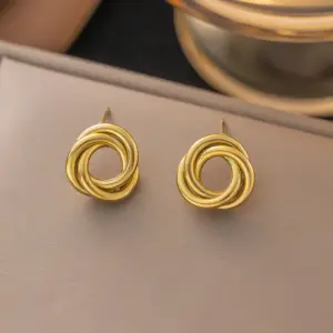 1 [Ag03] Three Ring Earrings / Gold