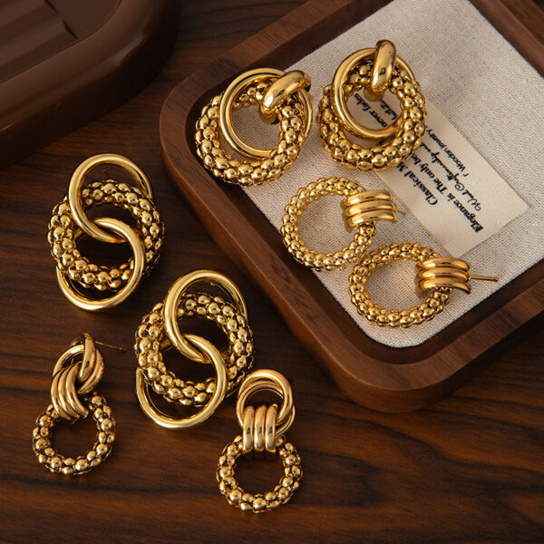 Wholesale Titanium Steel Earrings Solid Glossy Earrings High-End Autumn and Winter Earrings Accessible Luxury Niche Women's Earrings Ear Buckles