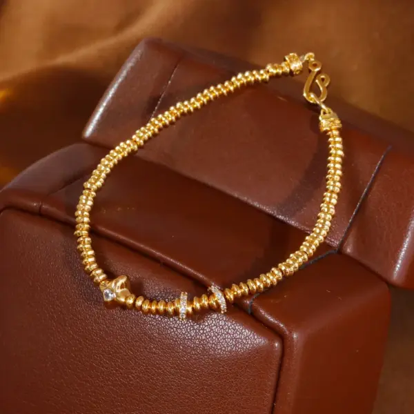 Wholesale Original Design Fashion Bracelet Niche Design High-End Feeling Hand Jewelry Copper Material Business Occasion Star And Zirconia