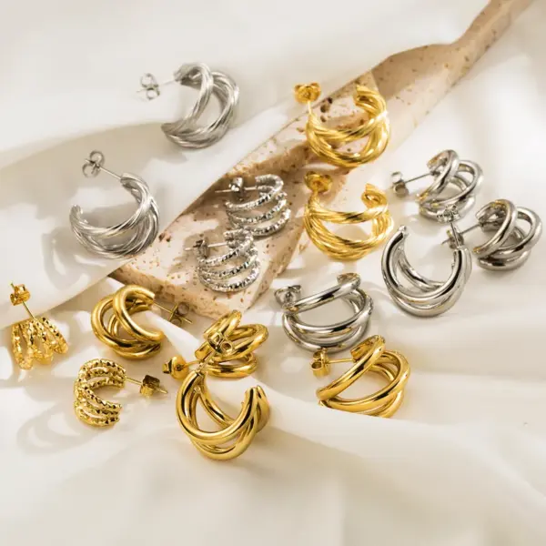 Wholesale 1 Pair Simple Style Classic Style C Shape Plating Stainless Steel 14k Gold Plated Ear Studs