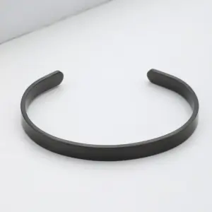 Open-Ended Bracelet Black Face Width 6mm