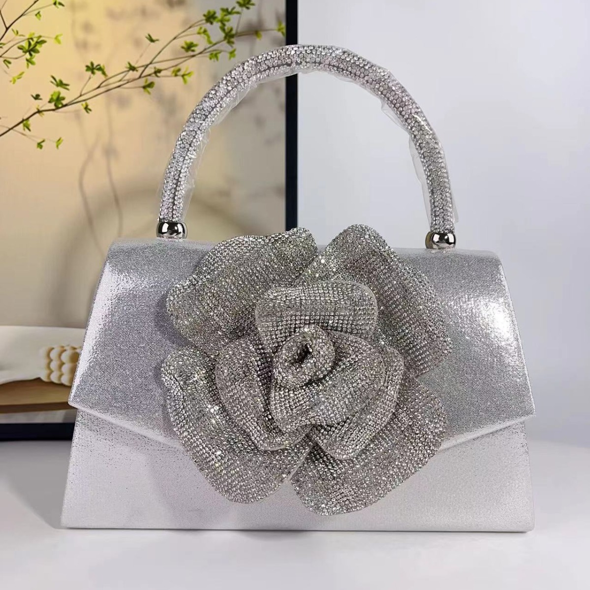 Wholesale Europe and the United States personality portable diamond bag cross-border diamond rose super fire banquet bag slung foreign trade factory d