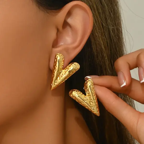 Wholesale 1 Pair Simple Style Classic Style Heart Shape 304 Stainless Steel Imitation Gold Electroplating Ear Studs