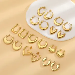 Wholesale 1 Pair Casual Classic Style Streetwear Geometric Heart Shape 304 Stainless Steel Imitation Gold Electroplating Hoop Earrings