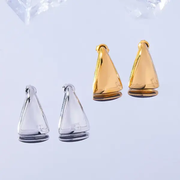 Wholesale 304 Stainless Steel Triangle PVD Coated 18K Real Gold Plated Real Gold Plated 18K Gold Elegant Simple Style Waterproof Non Tarnish Ear Studs