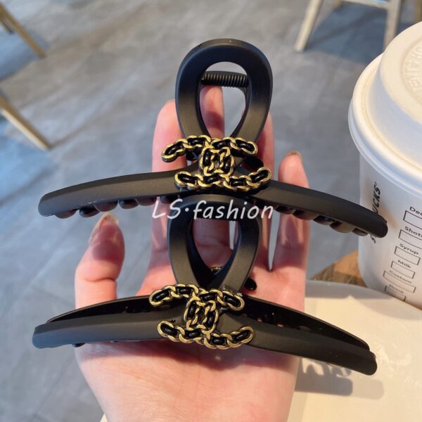 oly-8994ccf252b7eb5f676d4710802b29c5 Wholesale 13cm large hair clip ~ French retro Xiaoxiang hair grip children's back spoon updo hair clip frosted shark clip