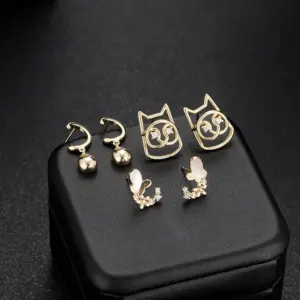 Wholesale Geometric Stud Earrings With 925 Sterling Silver Posts, Copper Base Electroplated And 14K Real Gold Plated Featuring Zircon Inlay