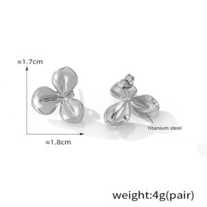Silver three-petal flower