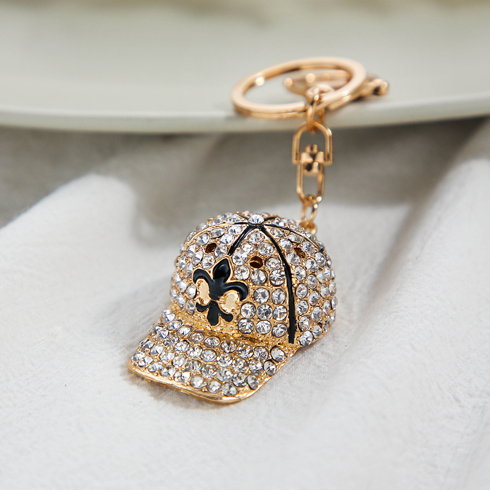 Wholesale New cute hat key chain wholesale diamond cartoon baseball cap metal key pendant ornaments small merchandise