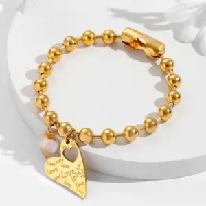 Wholesale Real Gold Plated Heart Shape 304 Stainless Steel Vacation Simple Style Waterproof Non Tarnish Bracelets