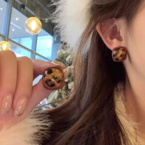 A2694 burgundy-retro red leopard print square earrings