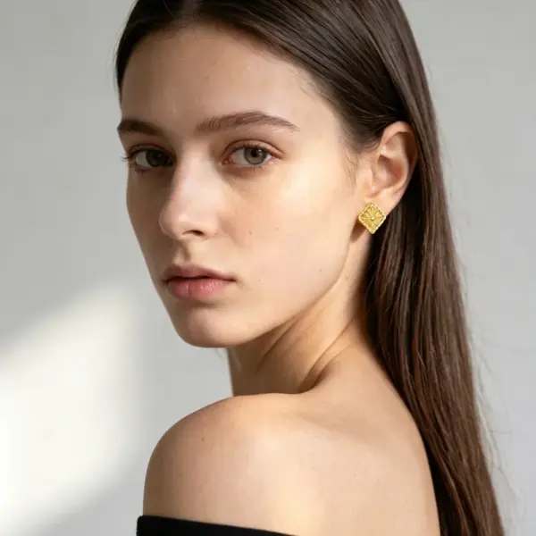 Wholesale Asymmetrical Rhombus Stud Earrings For Women In 304 Stainless Steel With 18K Real Gold PVD Coated Plating 0.03µm Thickness