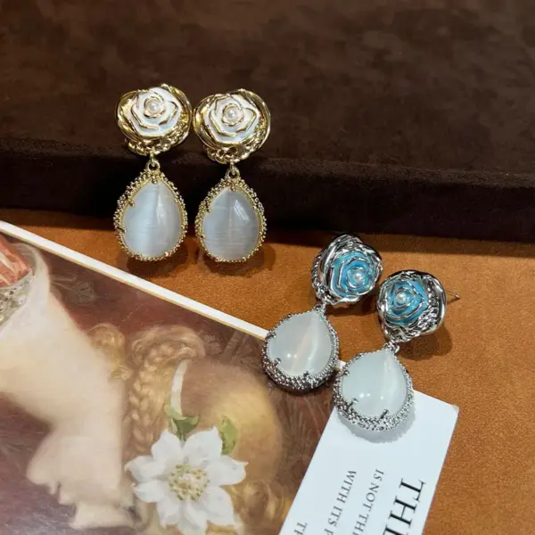 Wholesale Vintage Cat's Eye Stone Flower Waterdrop Earrings Versatile High-End S925 Earrings Geometric Pattern French Vintage Style Women's Jewelry