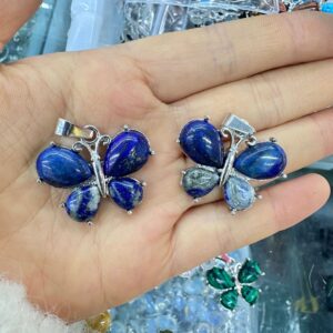 Natural lapis lazuli