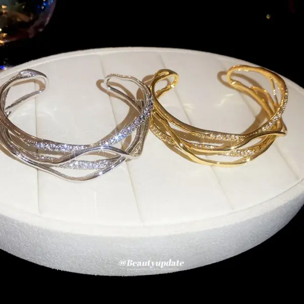 Wholesale Round Copper Bangle With Real Gold Plating And Rhinestone Inlay In Elegant Gold
