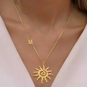 Wholesale Casual Personality Initial Spiral Sun Pendant For Women Gold 201 Stainless Steel Chain Necklace Romantic Simple Style 18K Gold Plated