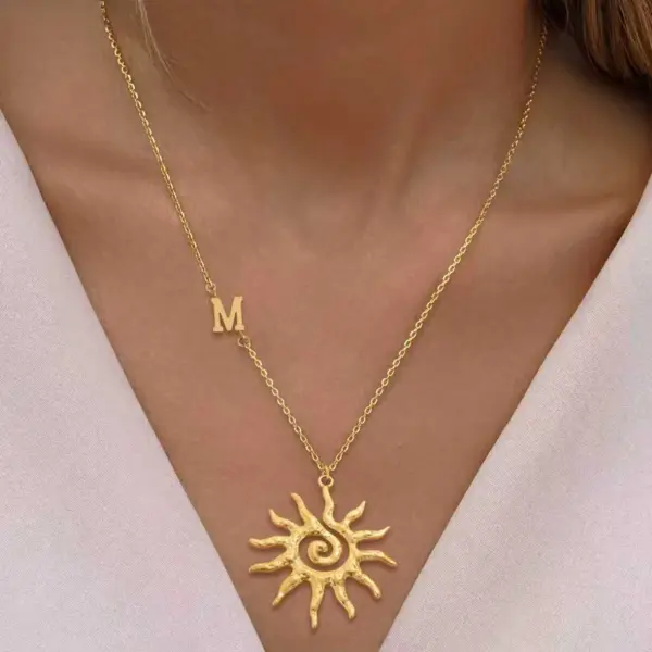 Wholesale Casual Personality Initial Spiral Sun Pendant For Women Gold 201 Stainless Steel Chain Necklace Romantic Simple Style 18K Gold Plated