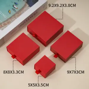 Pearlescent Red / Pearlescent Red; 9.2*9.2*3.8 (with Sponge) - 9.2*9.2*3.8 (with Sponge)