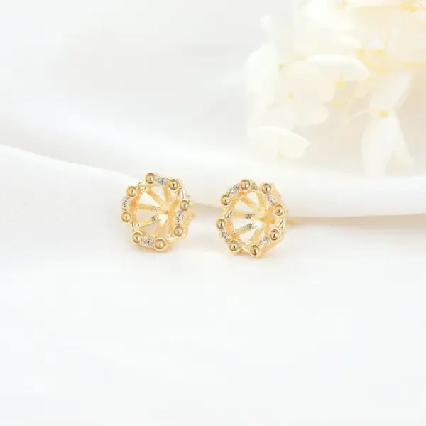 Wholesale Plant Stud Earrings With 925 Sterling Silver Posts, Copper Base, 14K Real Gold Plated, And Zircon Inlay In Gold