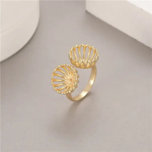 Wholesale Women’s Bow Tie Ring In Copper With Golden Plated Electroplated Finish Featuring Zircon Inlay