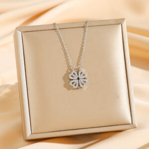 8101 silver opening and closing four-leaf clover