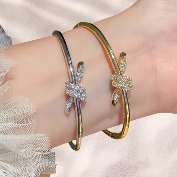 oly-8e0ad9285064530b10ca2302b3c47439 Wholesale Electroplated Copper and Plastic Snap-Clasp Bracelet — Full-Pavé, Rope-Knot Design, Non-Fading Jewelry