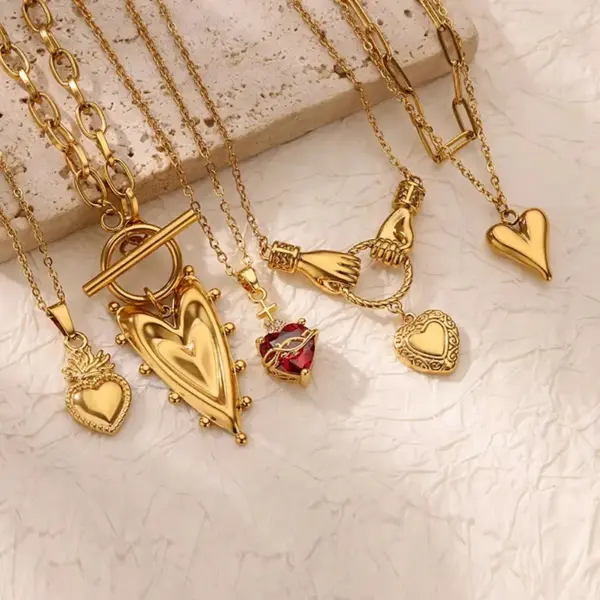 Wholesale 304 Stainless Steel Heart Shape PVD Coated 18K Real Gold Plated Retro Classic Style Waterproof Non Tarnish Plating Cable Chain Lobster Trigger Clasp Closure Pendant Necklace