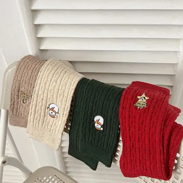 Wholesale Women's Mid-Calf Christmas Socks Cotton Sweat Absorbent Autumn Winter Knitted Patterned Snowman Embroidery Fashionable Chunky Socks