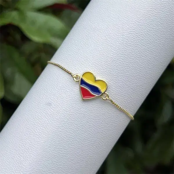 Wholesale Women’s National Flag Bracelet With Bezel Setting, PVD Coated Copper, 18K Real Gold Plated Slider Chain