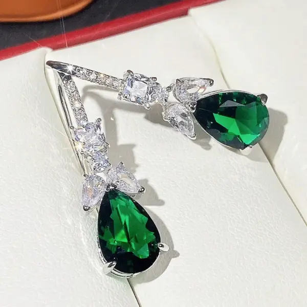 Wholesale Geometric Drop Earrings For Women With Claw Setting, White K Plated Copper, Water Plating, And Zircon Inlay