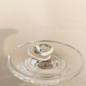 Snake ring / Adjustable opening
