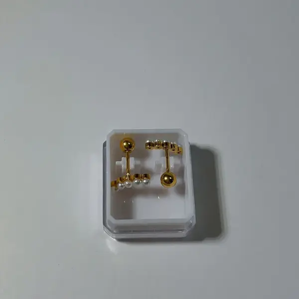 Wholesale PVD Coated 18K Gold Plated Heart Shape Ball 304 Stainless Steel Sweet Waterproof Non Tarnish Cartilage Earrings