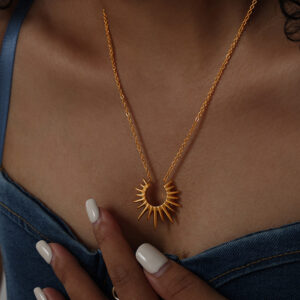 Wholesale retro titanium steel 18k non-fading necklace Joker female sunflower exaggerated clavicle chain jewelry