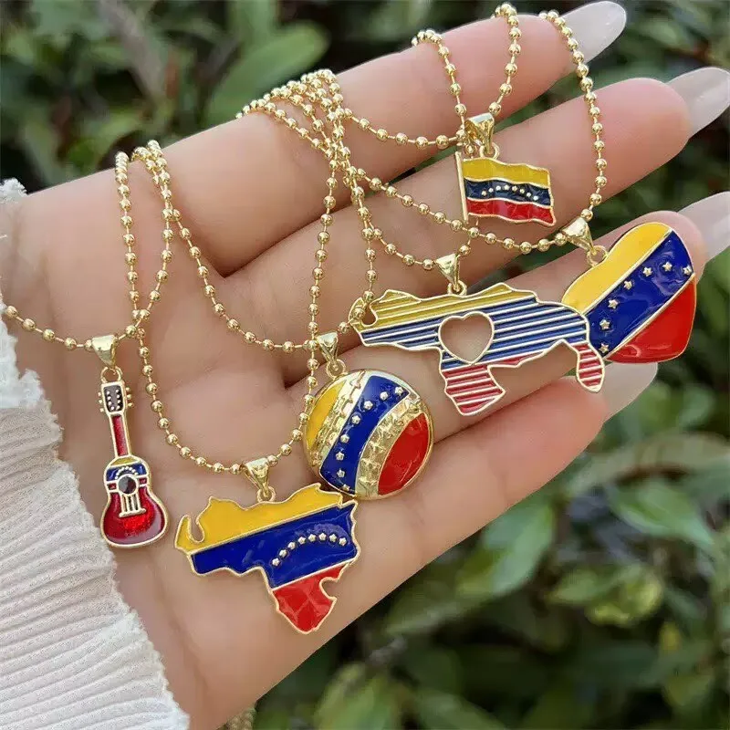 Wholesale Unisex National Flag Enamel Pendant Necklace With 18K Real Gold Plated Copper And PVD Coated Finish, Featuring A Beaded Chain