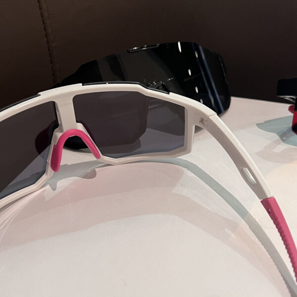 Wholesale outdoor sports riding windproof sunglasses men's and women's colorful sunglasses locomotive large frame thin