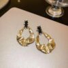oly-91fc01318e163a34a36092f2bee05d0e Wholesale French Diamond Irregular Metal Pleated Earrings Exaggerated Design Geometric Earrings Fashion Elegant Earrings