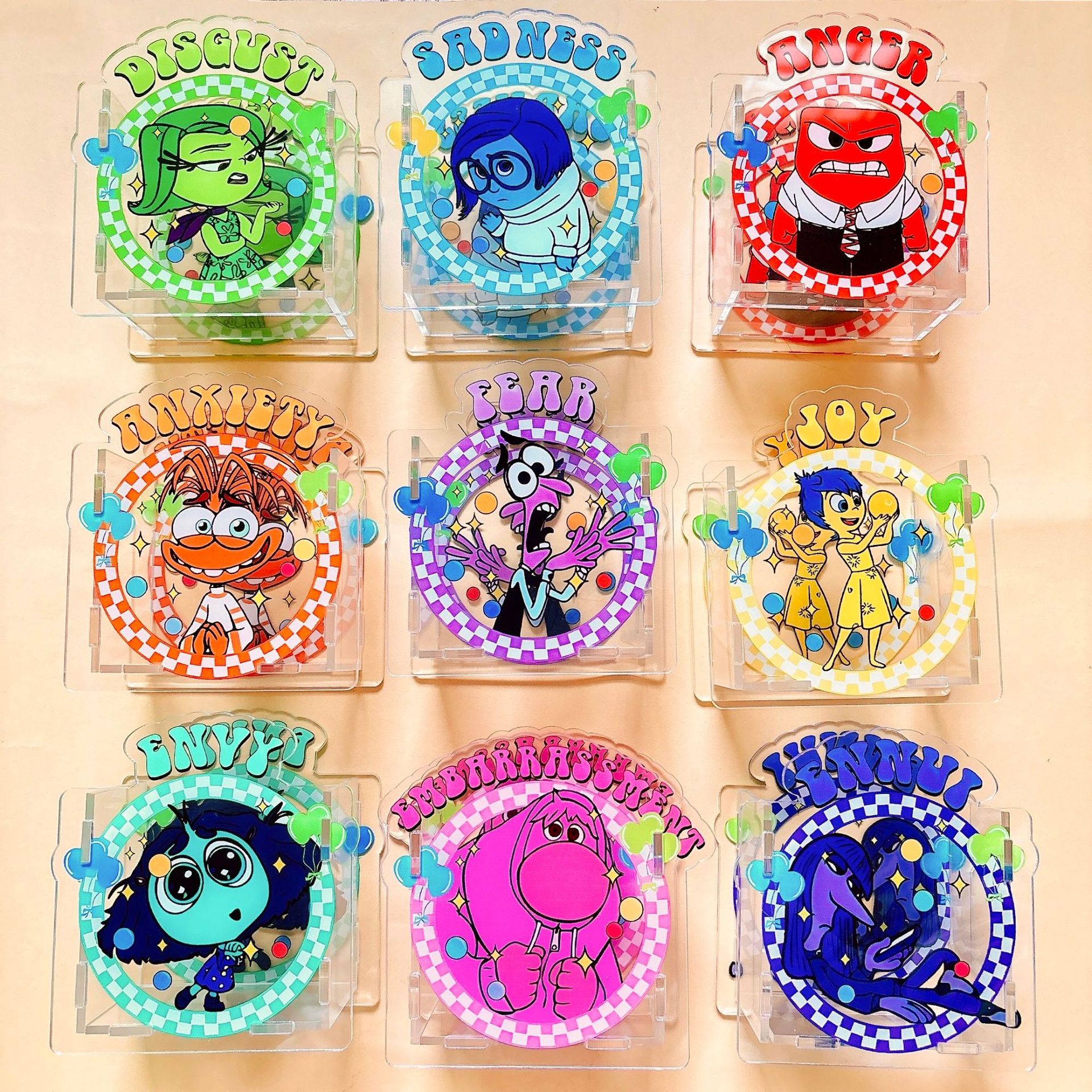 Wholesale insideout mind secret service team acrylic pen holder cross-border TK explosions creative handmade diy pen case 10cm