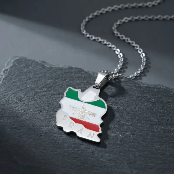 oly-92a44b855321b0ffe46839e5d8e916e6 Wholesale Independence Day Map Pendant Necklace For Unisex Featuring 304 Stainless Steel With 18K Real Gold Plated 0.03µm Thickness Cable Chain