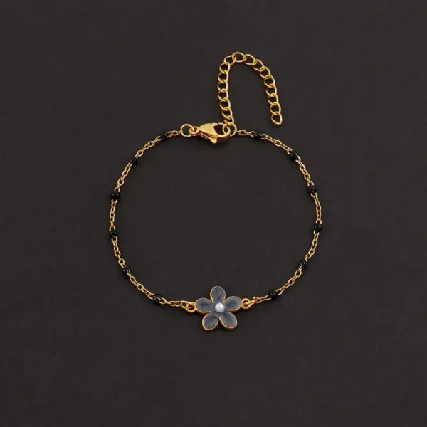 Wholesale PVD Coated Real Gold Plated Flower 201 Stainless Steel 304 Stainless Steel Elegant Simple Style Classic Style Waterproof Non Tarnish 201 Stainless Steel Lobster Trigger Clasp Closure Bracelets