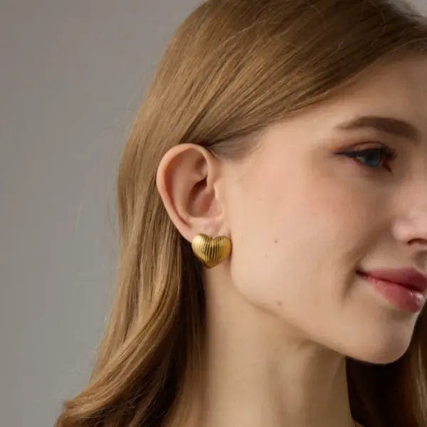 oly-9382aac594d48ae4820958053a984f10 Wholesale Heart Shape Earrings In 316 Stainless Steel With 18K Real Gold Plating, Featuring 304 Stainless Steel Posts, Unisex Design