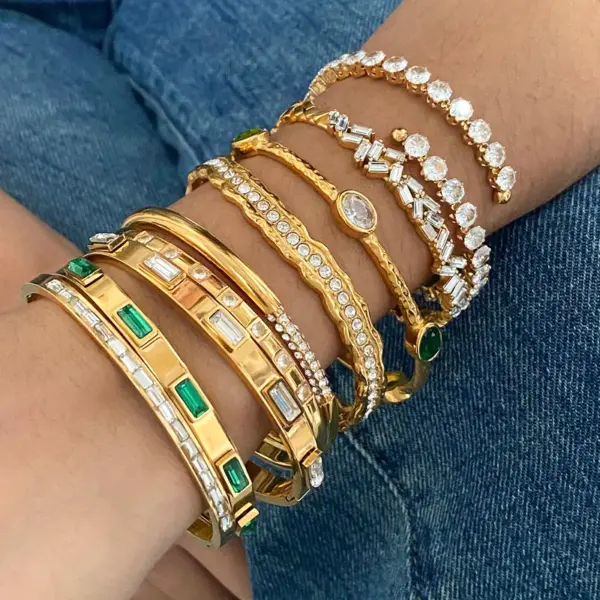 Wholesale 304 Stainless Steel Geometric PVD Coated 18K Real Gold Plated Real Gold Plated Elegant Waterproof Non Tarnish Plating Bangle