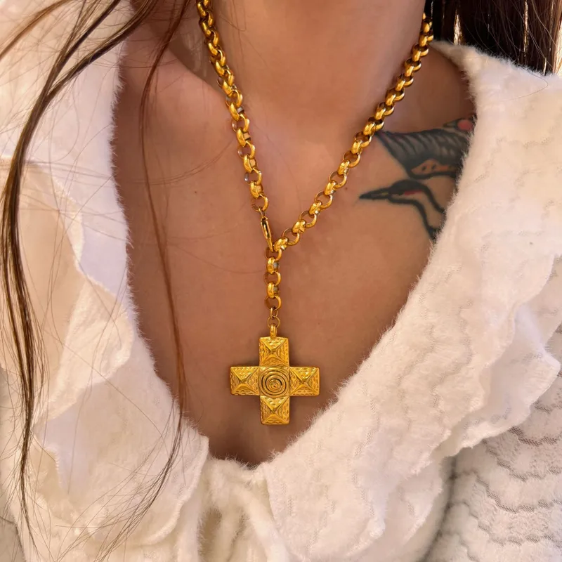Wholesale Titanium Steel 18k Gold Plated Retro Cross Plating Pendant Necklace