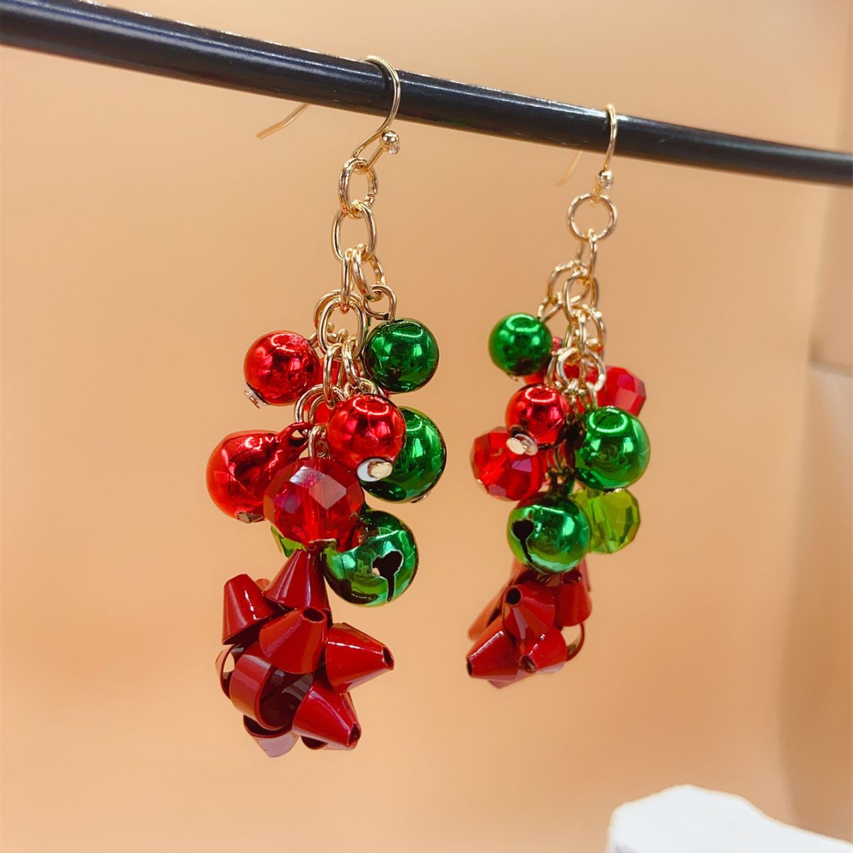 Wholesale European and American cross-border Christmas series exaggerated red and green color snowflake Bell tassel earrings female Holiday Carnival e