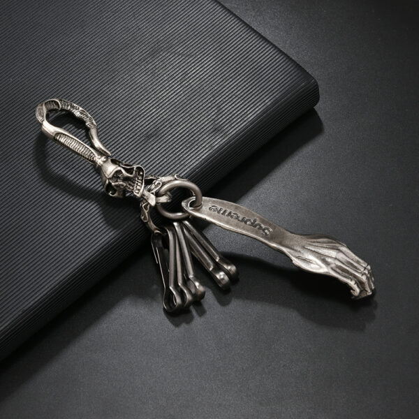 Wholesale Skull Keychain Alloy Creative Skull Arm Cross Pendant Car Metal Pendant Keychain