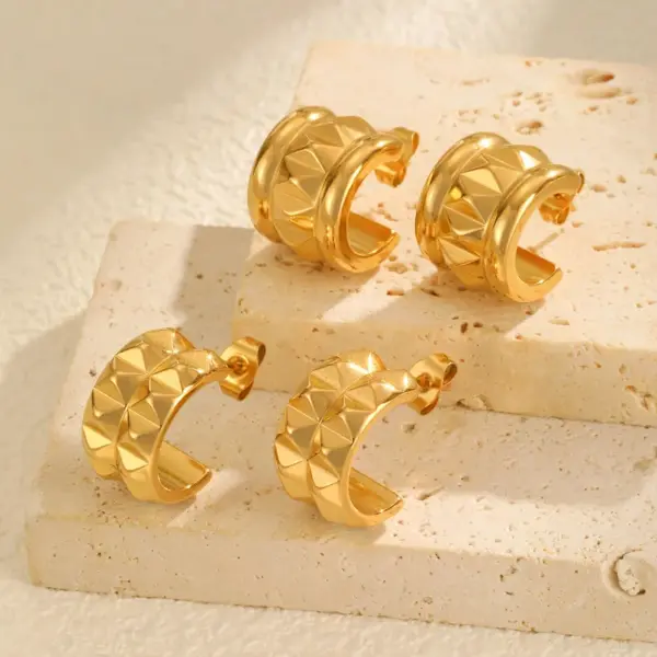 Wholesale PVD Coated Real Gold Plated 18K Gold C Shape 304 Stainless Steel Simple Style Shiny Waterproof Non Tarnish Earrings