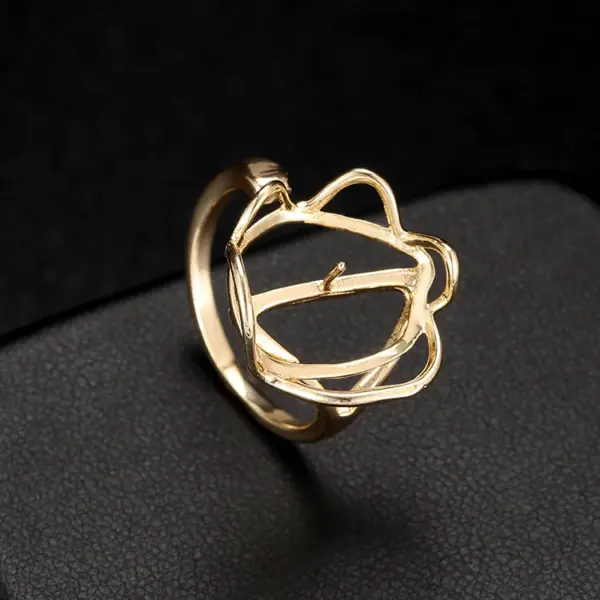 Wholesale Women’s Flowers Ring In Copper With Golden Electroplated Finish Featuring Gem Inlay