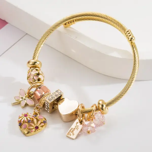 Wholesale PVD Coated 14K Gold Plated Heart Shape 304 Stainless Steel Alloy Vacation Classic Style Waterproof Non Tarnish 304 Stainless Steel Bangle