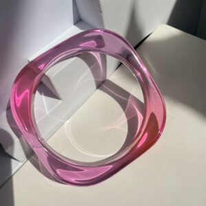 The inner diameter of the purple gradient is about 6.45cm