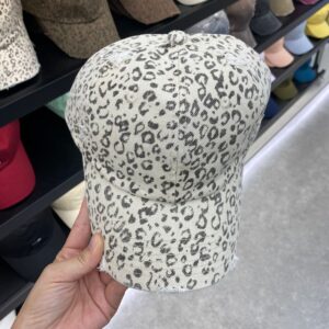 white leopard print / Adjustable
